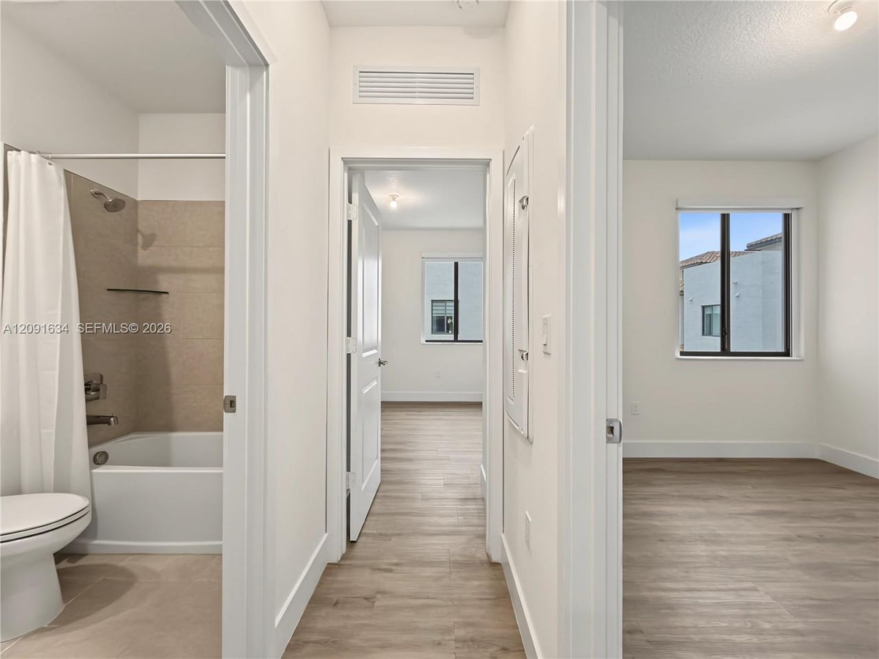 4278 NW 82nd Ave, Doral, FL 33166 Photo