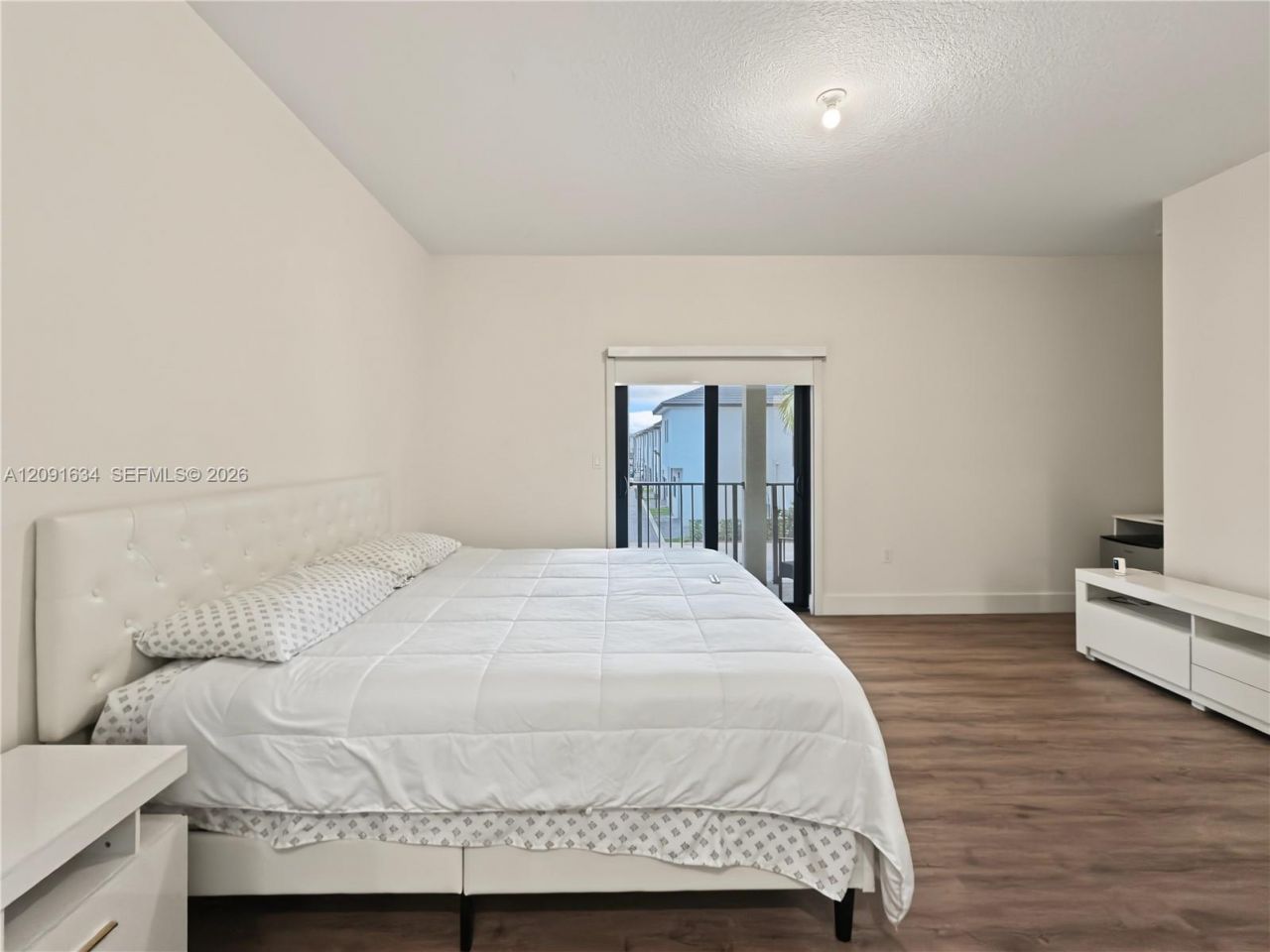 4278 NW 82nd Ave, Doral, FL 33166 Photo
