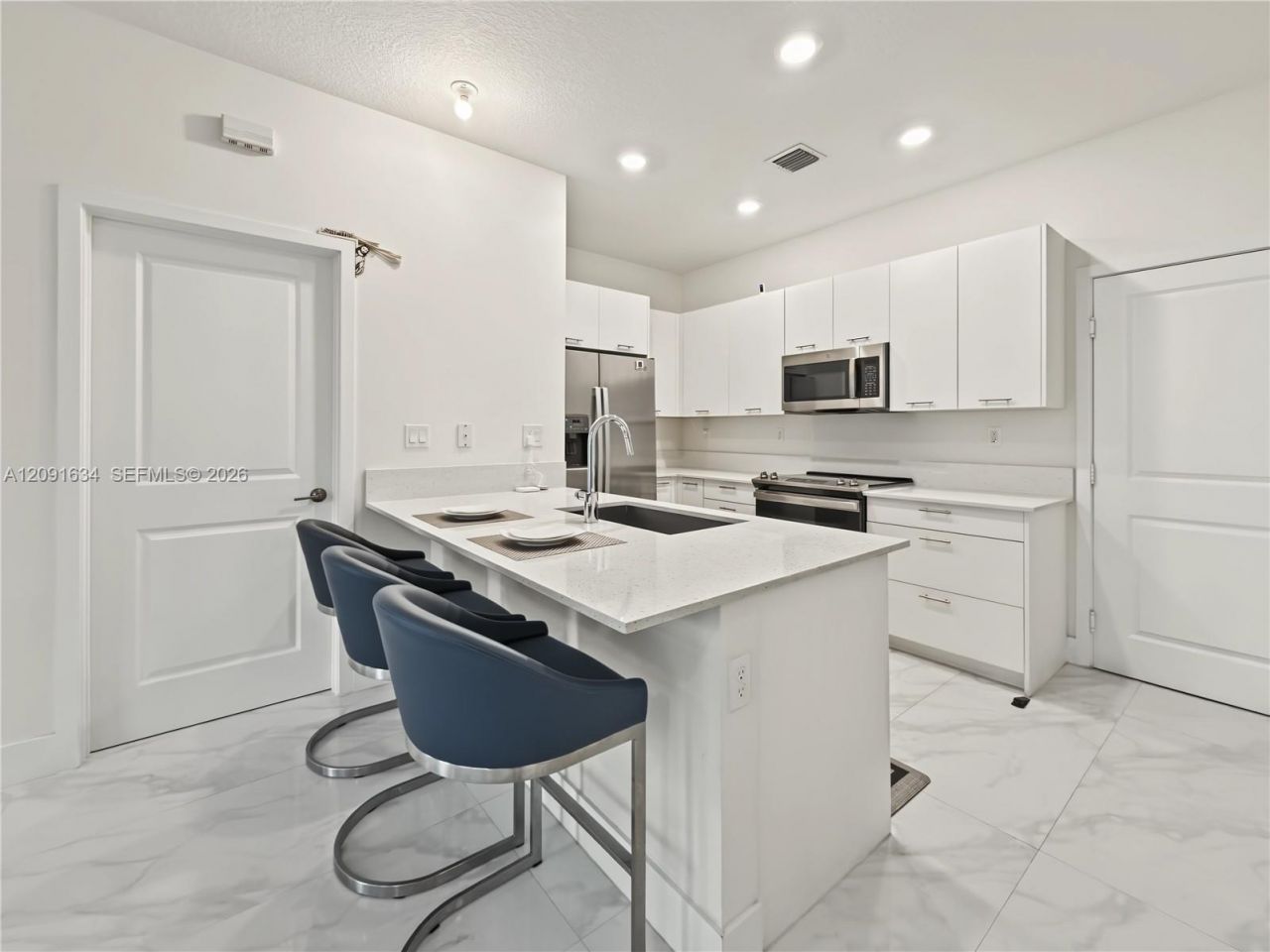 4278 NW 82nd Ave, Doral, FL 33166 Photo