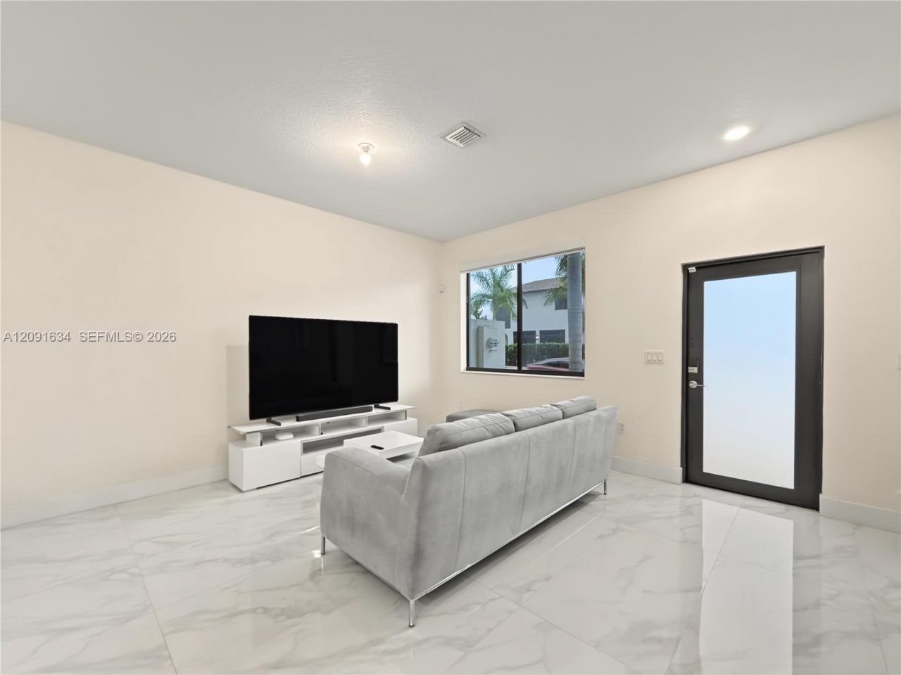 4278 NW 82nd Ave, Doral, FL 33166 Photo