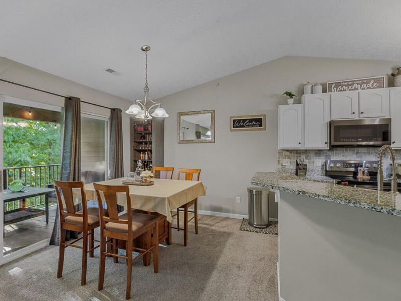 1804 Ashley Court, Unit 302, Florence, KY 41042 Photo 8