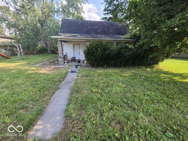 3353 Main Street , Plainfield, IN 46168