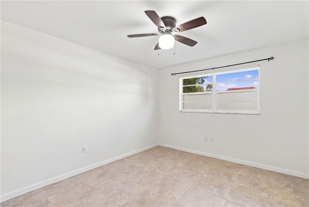4290 Gulfstream Dr, Unit 5, Naples, FL 34112 Photo