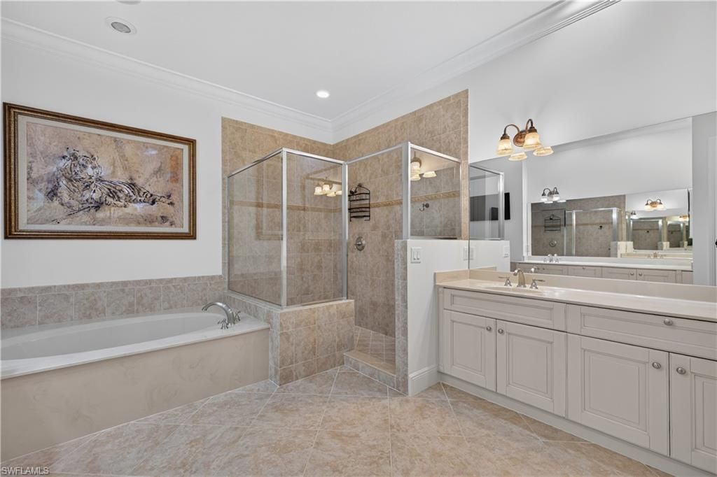 3177 Aviamar Cir, Unit 202, Naples, FL 34114 Photo