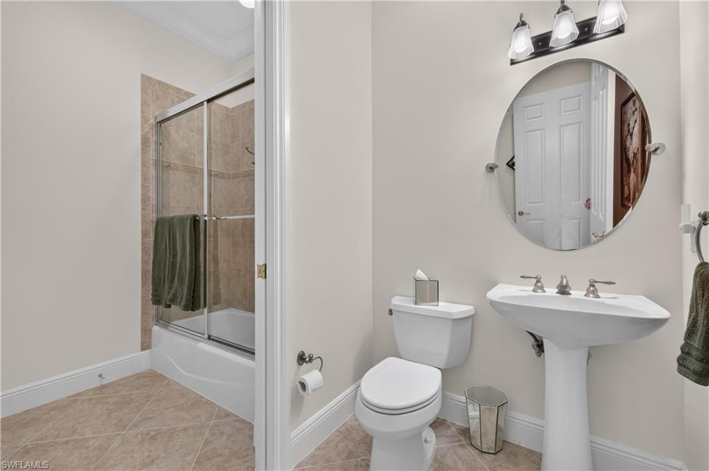 3177 Aviamar Cir, Unit 202, Naples, FL 34114 Photo