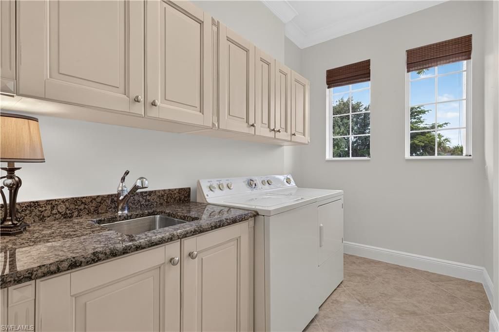 3177 Aviamar Cir, Unit 202, Naples, FL 34114 Photo