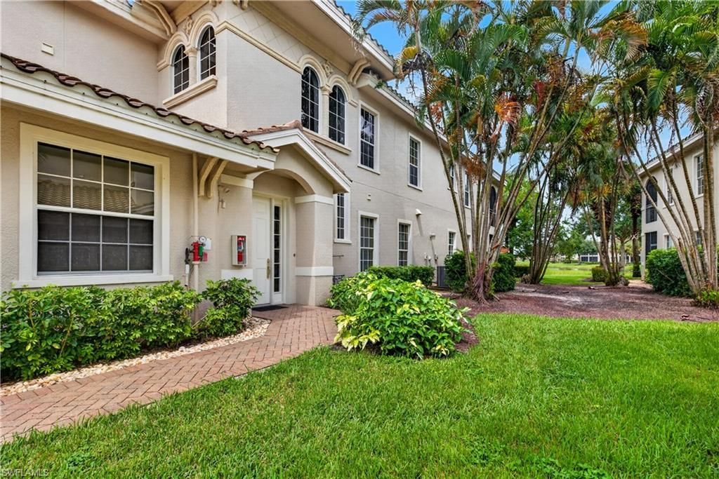 3177 Aviamar Cir, Unit 202, Naples, FL 34114 Photo