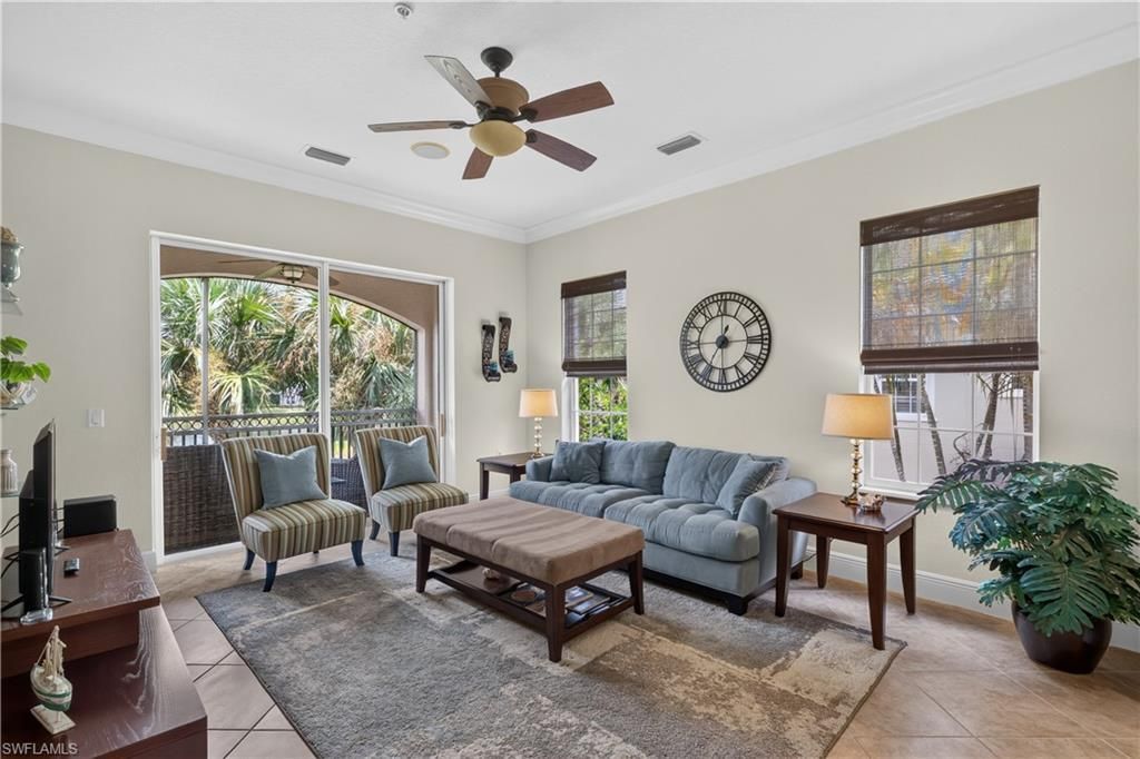 3177 Aviamar Cir, Unit 202, Naples, FL 34114 Photo