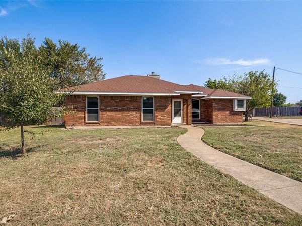 6527 Leasa Court, Sachse, TX 75048