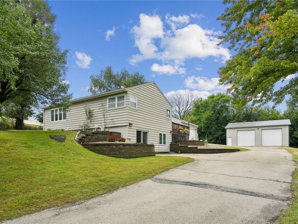 941 44th Street SE, Cedar Rapids, IA 52403