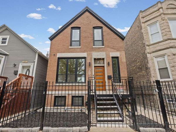 707 S Tripp Avenue , Chicago, IL 60624