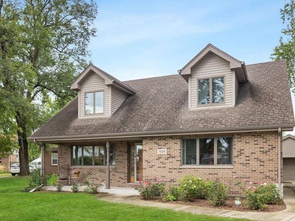 7024 Garden Lane, Bridgeview, IL 60455