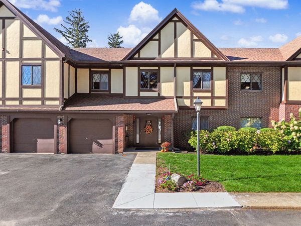 29 Rainbow Pond Dr., Unit B1, Walpole, MA 02081
