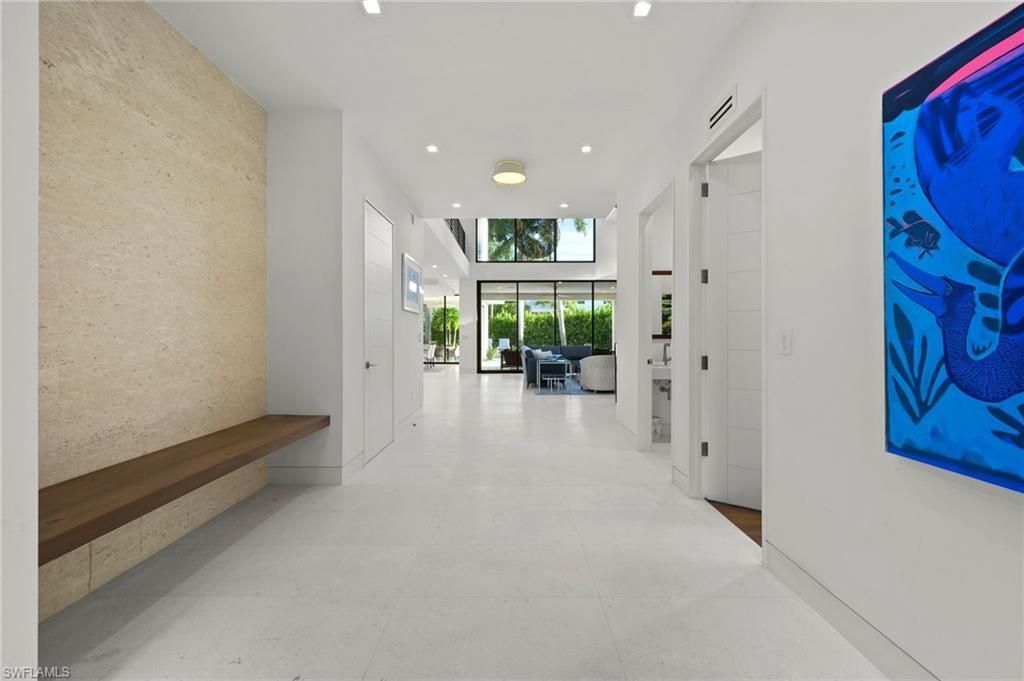376 1st Ave N, Naples, FL 34102 Photo