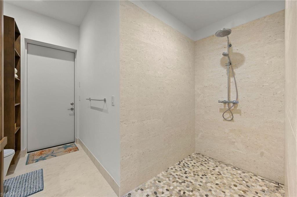 376 1st Ave N, Naples, FL 34102 Photo