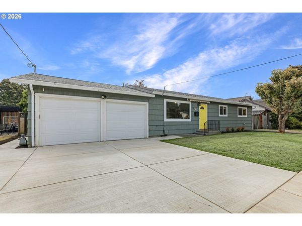 465 W DARTMOUTH ST, Gladstone, OR 97027