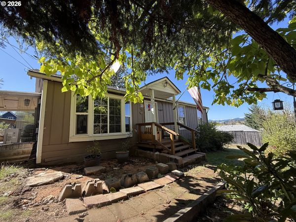 421 WELLS RD, Oakland, OR 97462