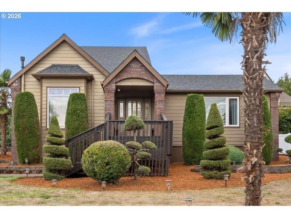 14135 SE RIDGECREST RD, Happy Valley, OR 97086