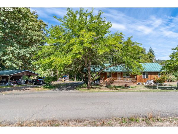 709 ASH CREEK RD, Riddle, OR 97469