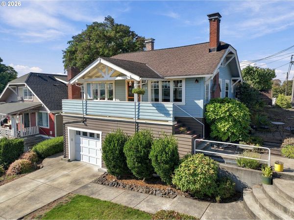 301 S 2ND ST, St. Helens, OR 97051