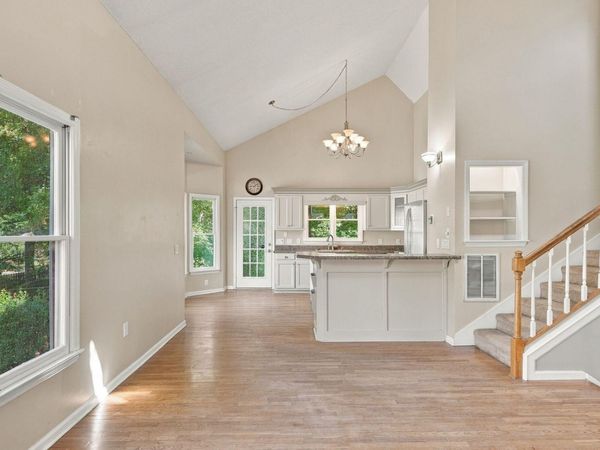 503 Farmingdale Road SE, Huntsville, AL 35803