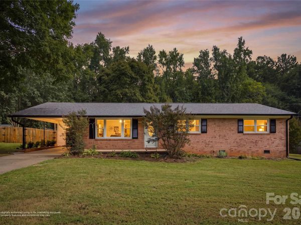2626 Fairgreen Drive , Gastonia, NC 28056
