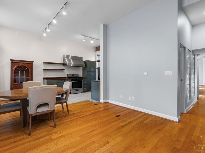 561 Milton Street, Unit O, Cincinnati, OH 45202 Photo 22
