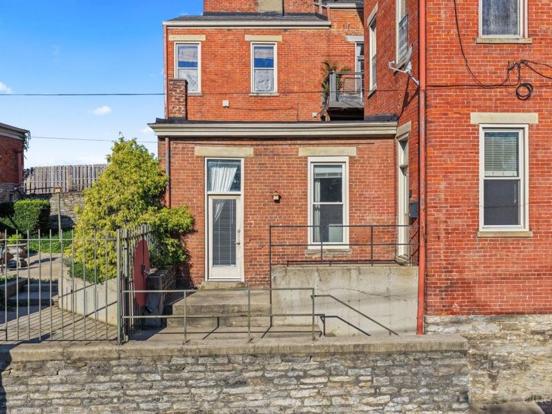 561 Milton Street, Unit O, Cincinnati, OH 45202 Photo 45