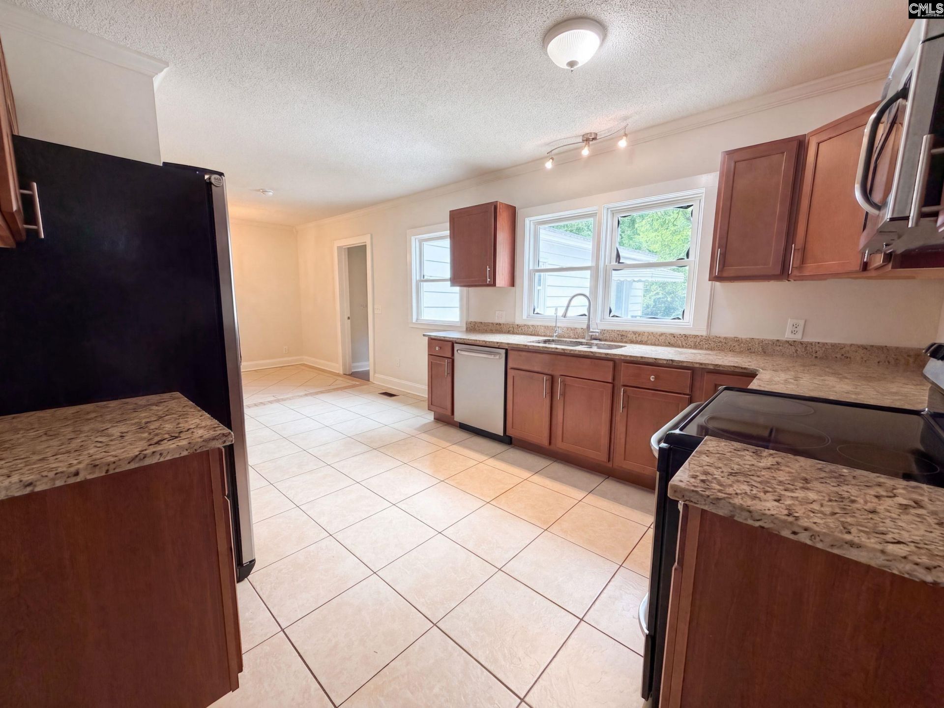 5710 Edgehill  Photo 8