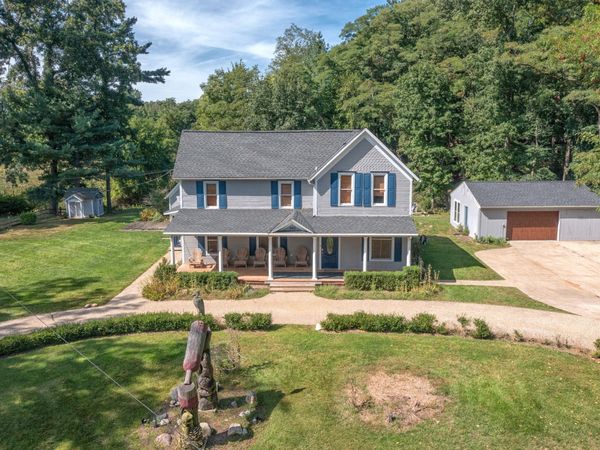 300 Ferry Street, Douglas, MI 49406
