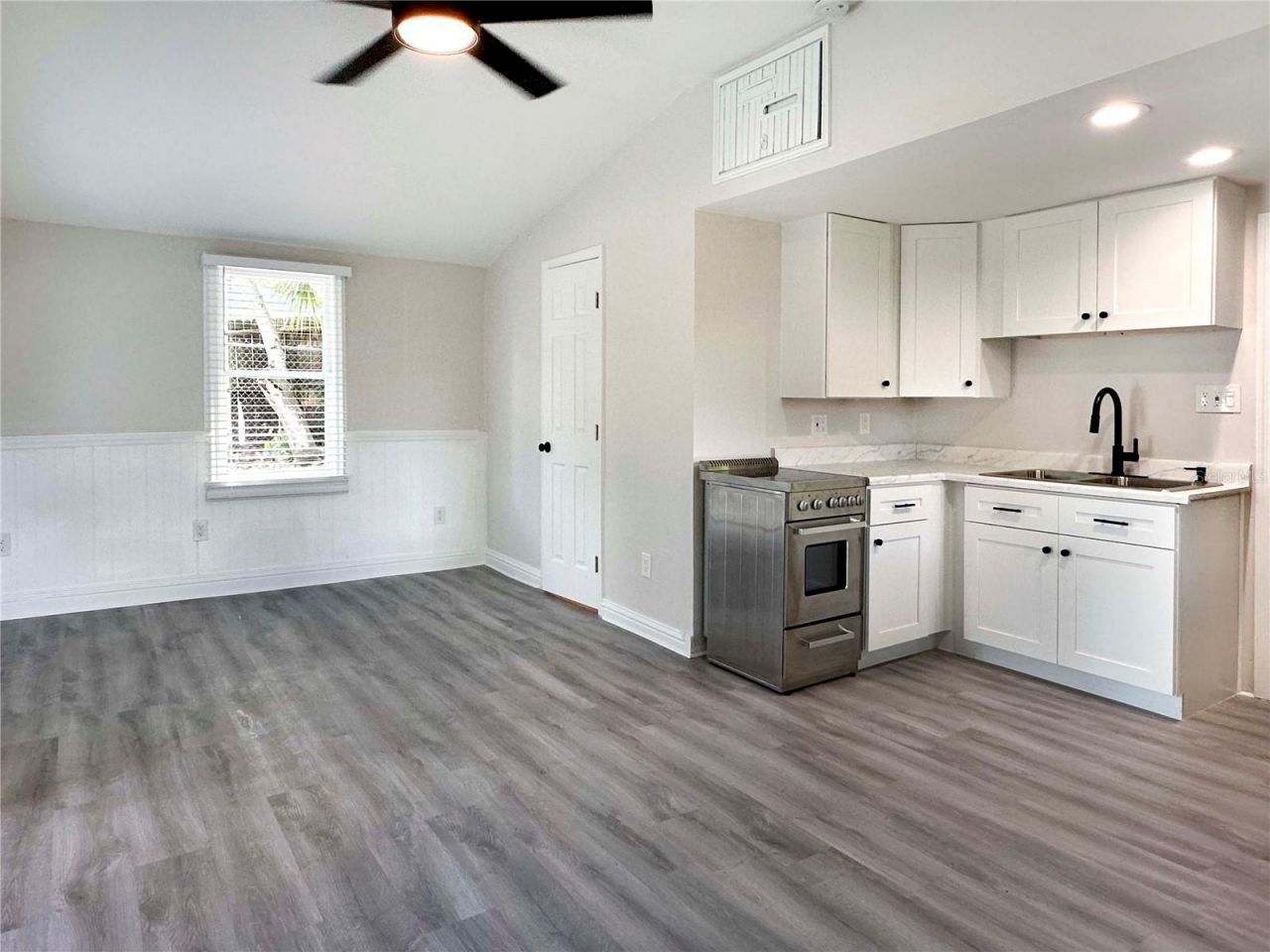 1818 Worrington Street, Unit 2, Sarasota, FL 34231 Photo