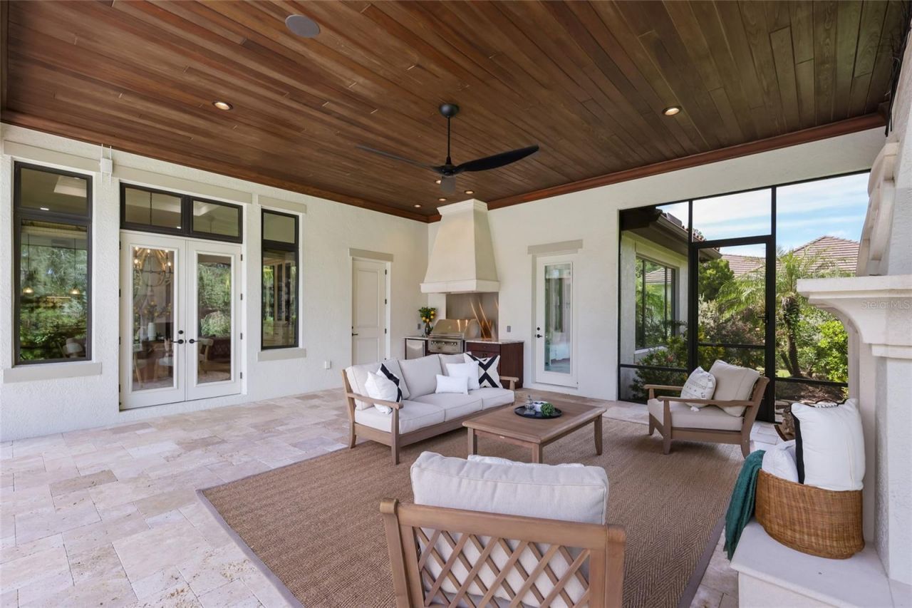 8435 Lindrick Lane, Bradenton, FL 34202 Photo
