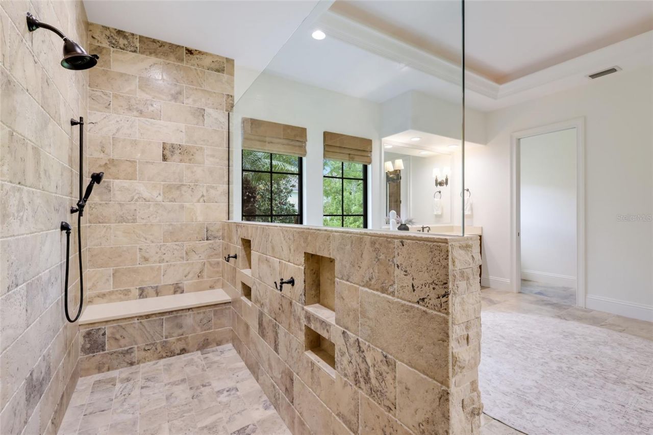 8435 Lindrick Lane, Bradenton, FL 34202 Photo