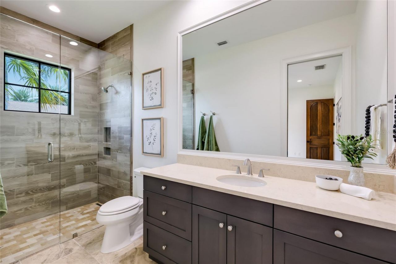 8435 Lindrick Lane, Bradenton, FL 34202 Photo