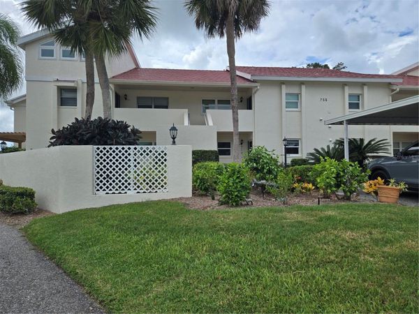 756 VILLAGE CIRCLE , Unit 102, VENICE, FL 34292