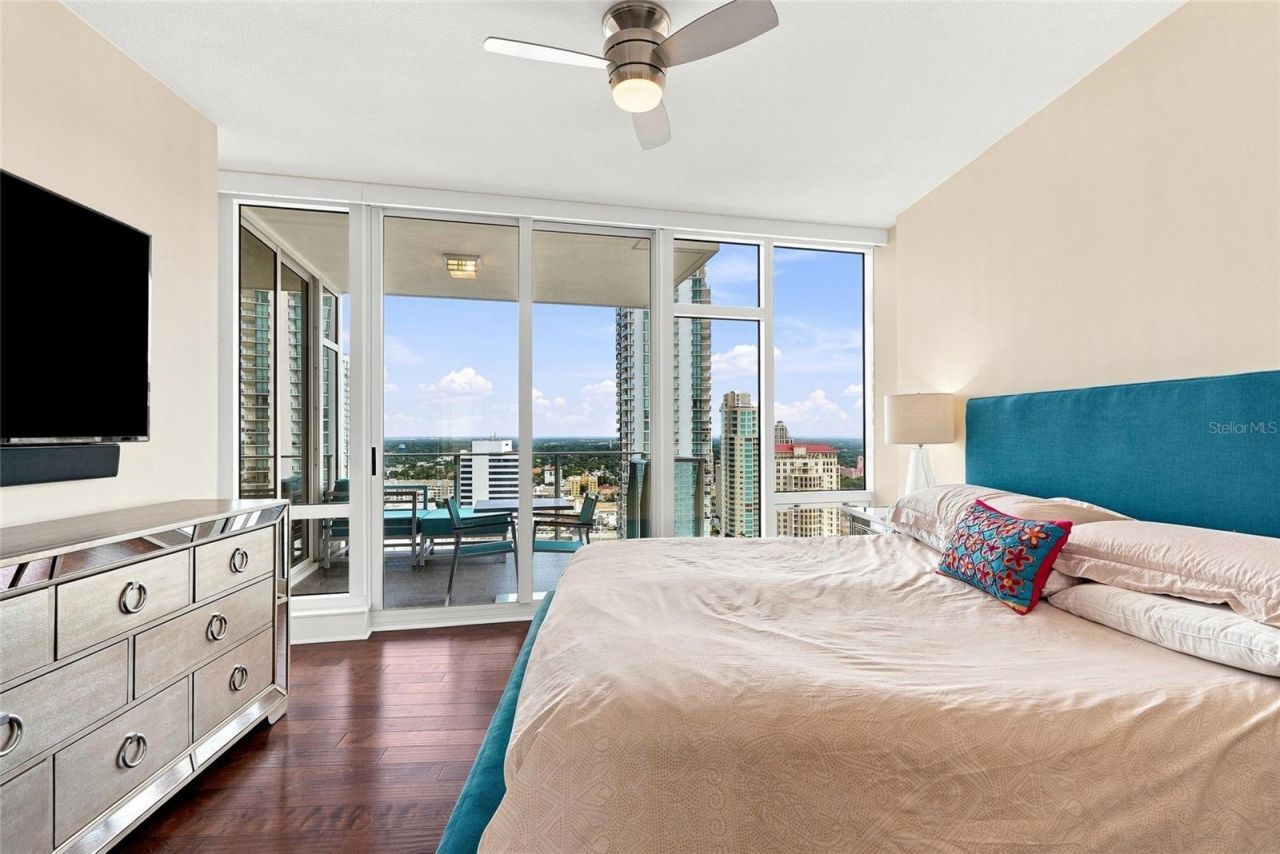 175 1st Street S, Unit 2701, Saint Petersburg, FL 33701 Photo