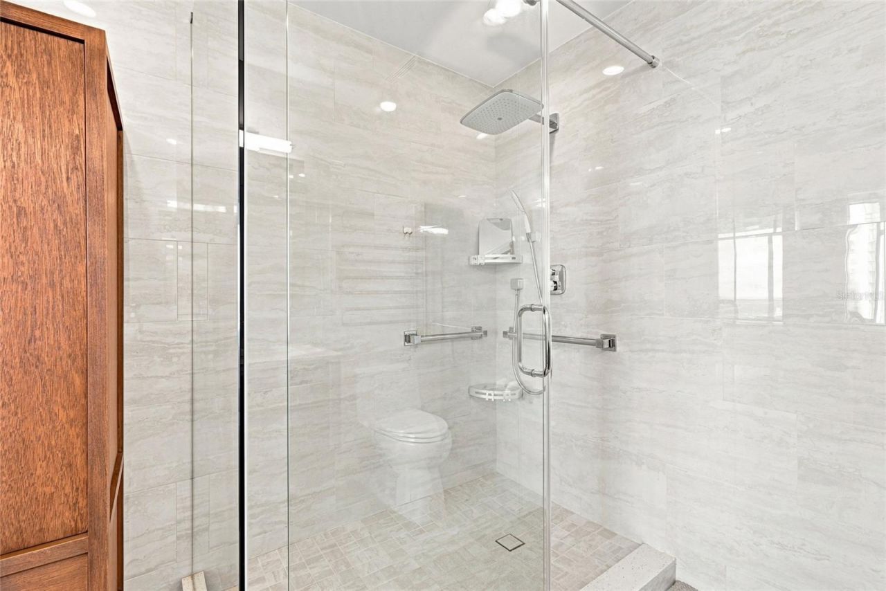 175 1st Street S, Unit 2701, Saint Petersburg, FL 33701 Photo