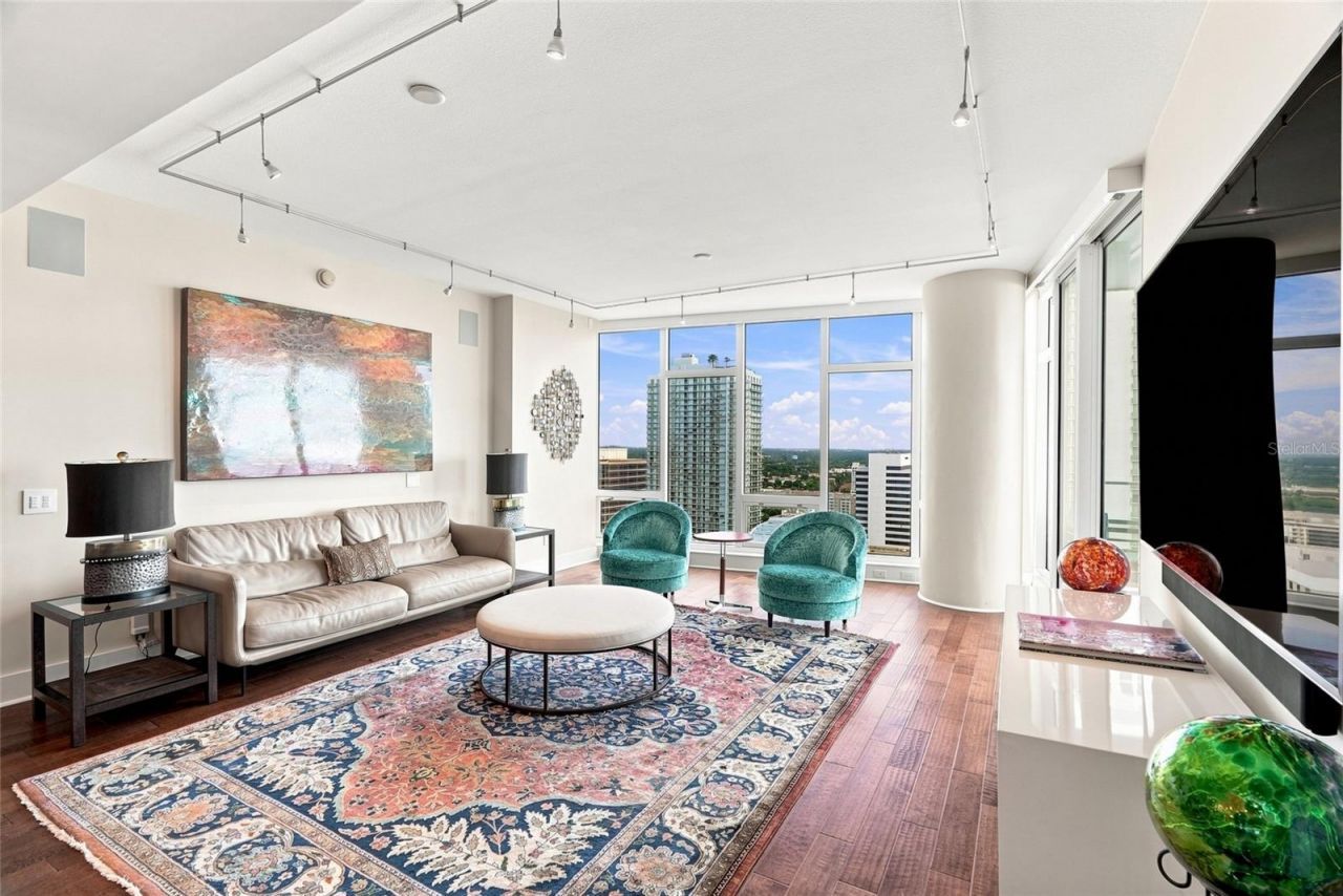 175 1st Street S, Unit 2701, Saint Petersburg, FL 33701 Photo
