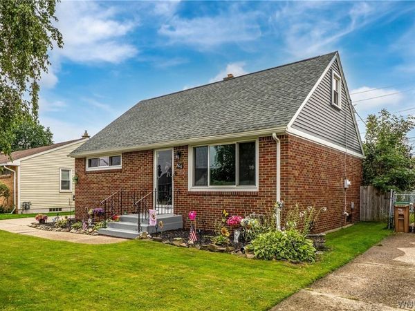 266 N Pleasant Parkway , Buffalo, NY 14206