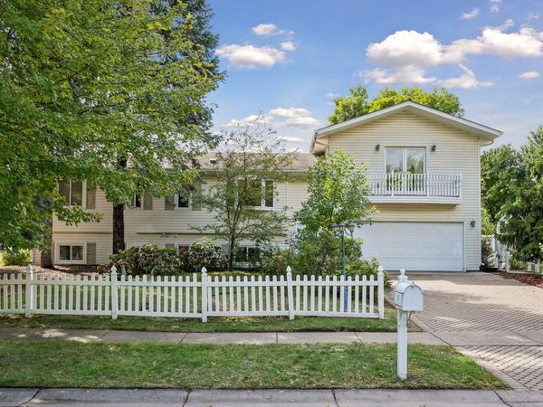 9625 103rd Avenue N, Maple Grove, MN 55369