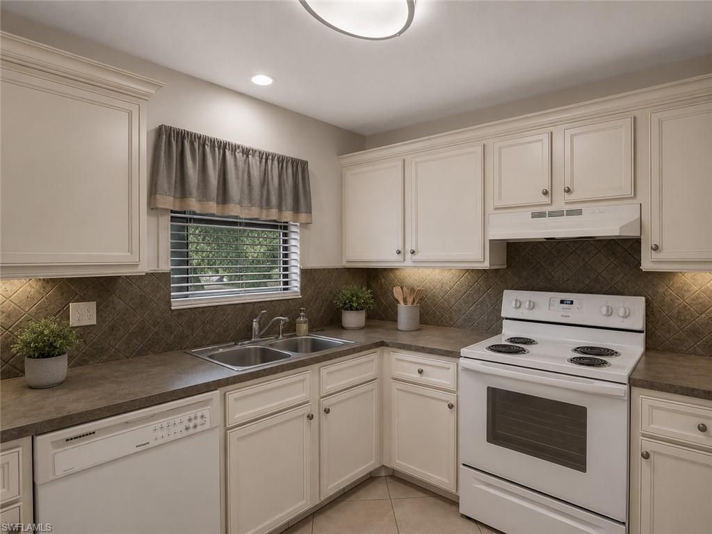 5501 Rattlesnake Hamm Rd , Unit 209, Naples, FL 34113 Photo