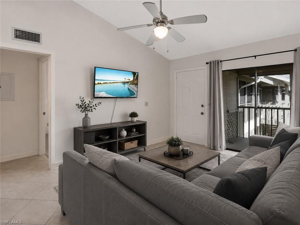 5501 Rattlesnake Hamm Rd , Unit 209, Naples, FL 34113 Photo