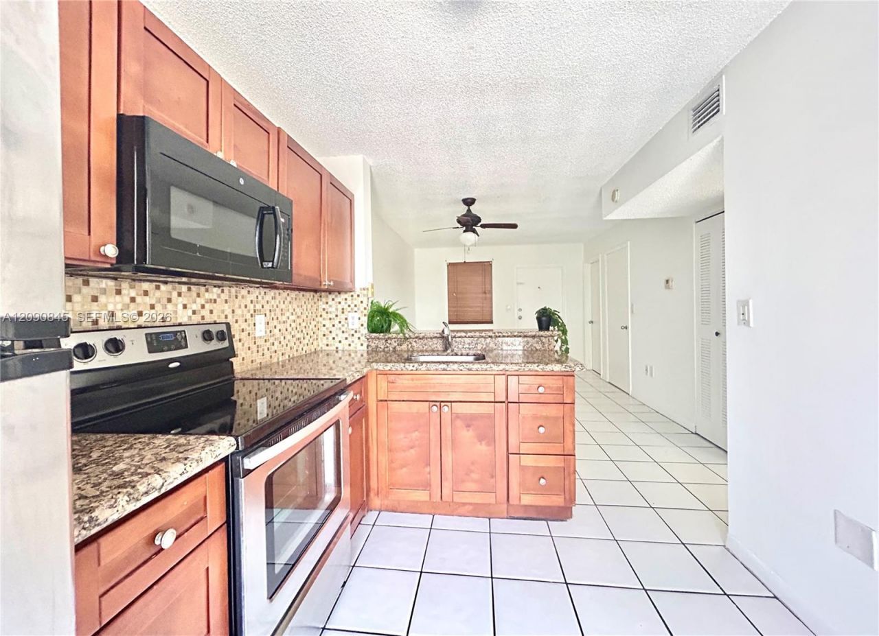 2575 SW 27th Ave, Unit 509, Miami, FL 33133 Photo