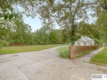 4936 S 18th Street, Omaha, NE 68107