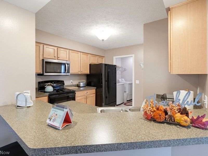 1990 Village Parkway, Tallmadge, OH 44278 Photo 15