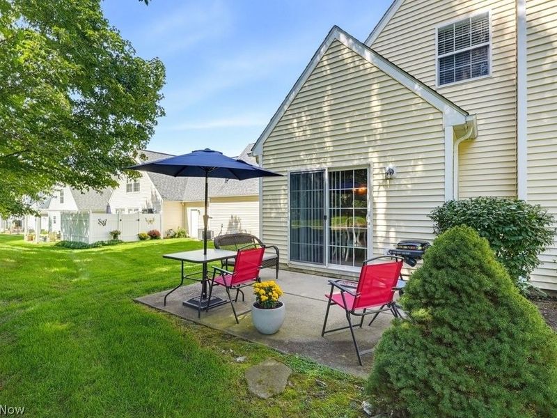 1990 Village Parkway, Tallmadge, OH 44278 Photo 4