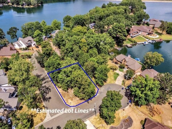 4160 WHITE CEDAR CV, Lakeland, TN 38002
