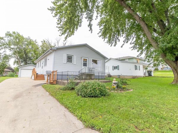 703 Oak Street, Mapleton, IA 51034