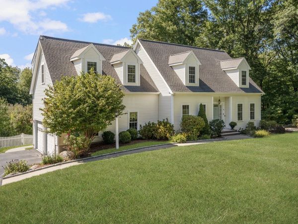 62 Pinsonnault Lane, North Attleboro, MA 02760
