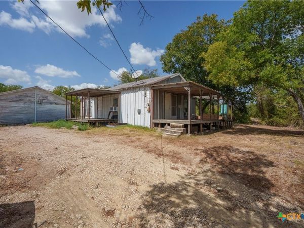 134 S Lone Star Parkway , Moody, TX 76557